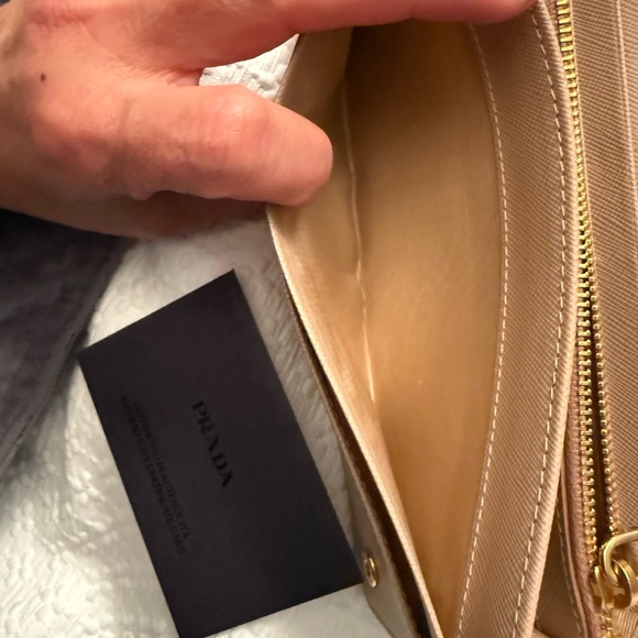 Lightly used. Light pink Saffiano wallet. Authentic. Beautiful. - Picture 4 of 15